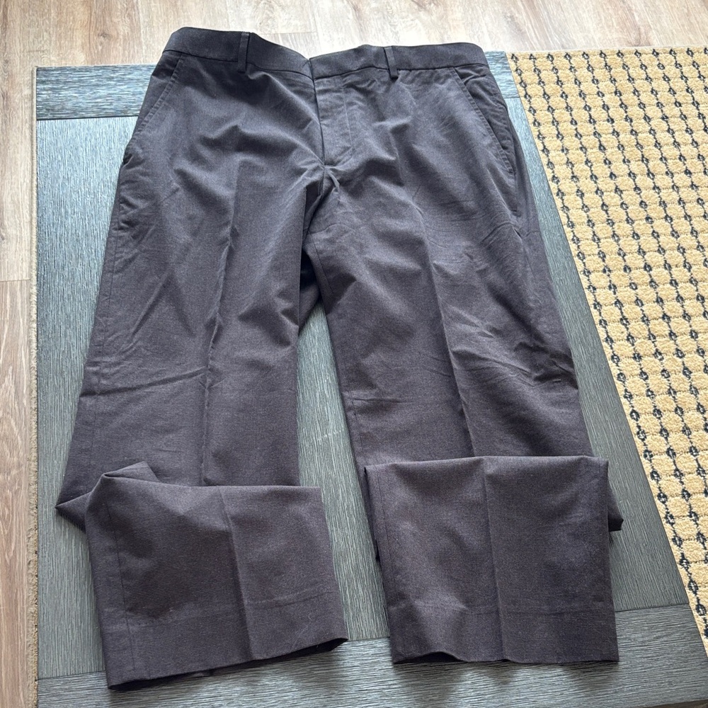 Banana Republic Modern Fit Mens Dress Pants Brown Minhound Stitch Size 34 x 32